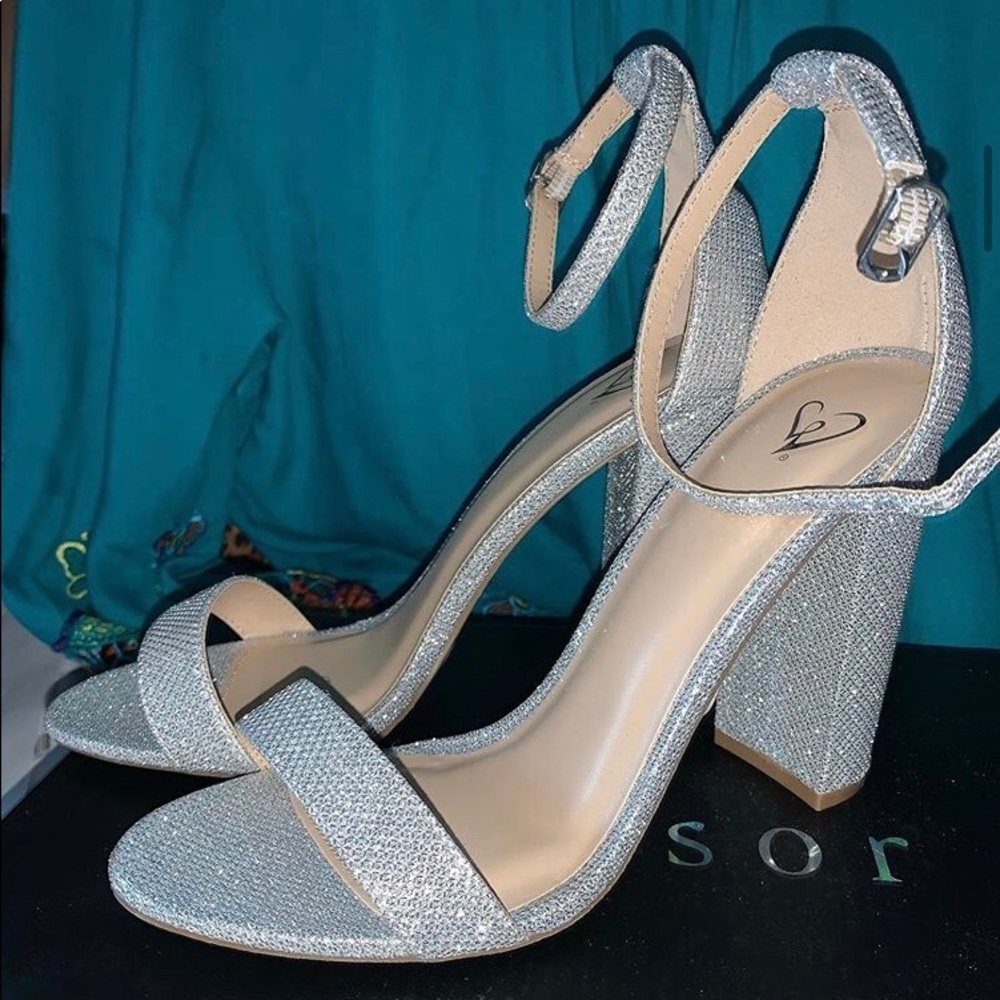 Windsor Heels